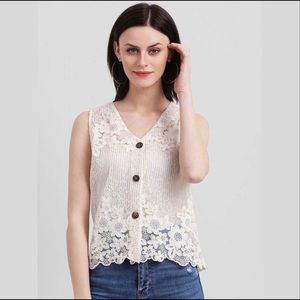 ZARA Ercu Embroidered Top. Size S